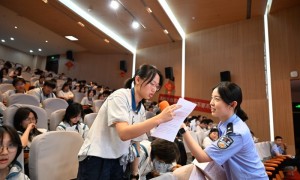 暑假防诈必修课开讲！多地反诈中心联合快手开展反诈宣传进校园活动